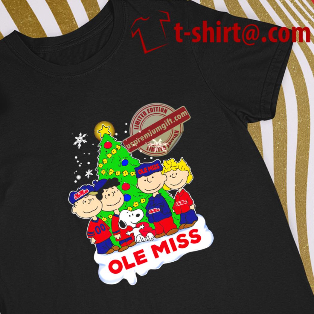 Top happy Merry Christmas Peanuts Christmas tree Ole Miss football logo gift shirt